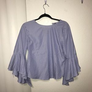 SUPER CUTE Bell sleeved blouse!